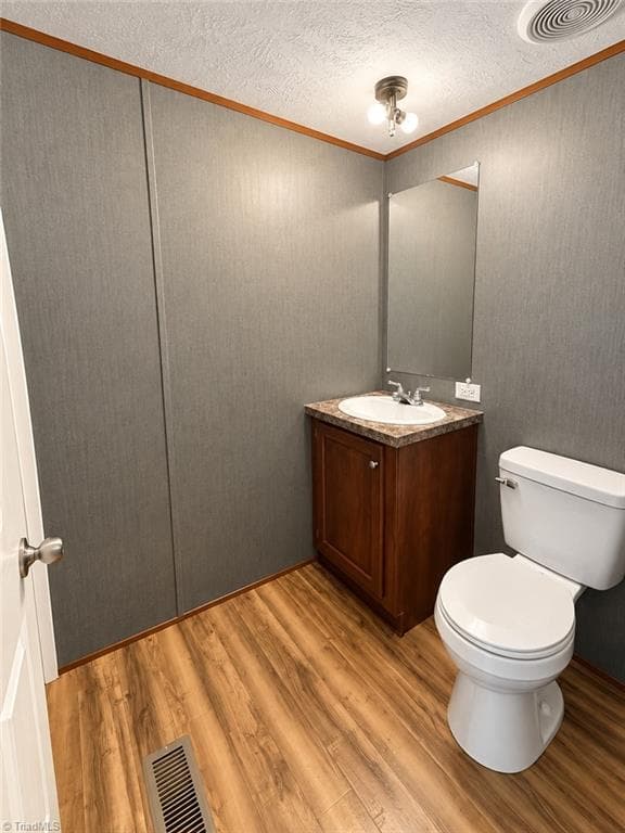 Manufactured Home at 1393 John Ed Mabe Road, Danbury NC 27016, photo 9 of 25
