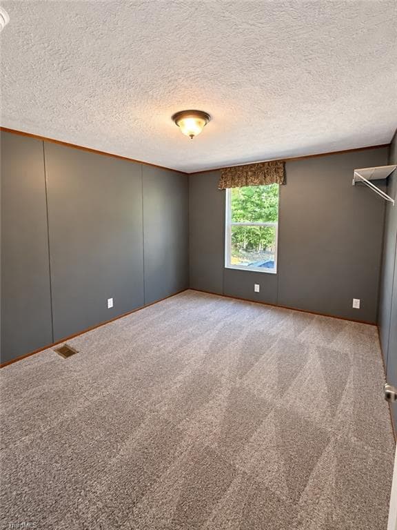 Manufactured Home at 1393 John Ed Mabe Road, Danbury NC 27016, photo 10 of 25