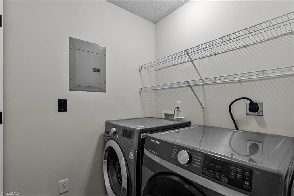 Stick/Site Built at 131 Ivy Glen Court, Winston-Salem NC 27127, Winston-Salem, photo 27 of 29