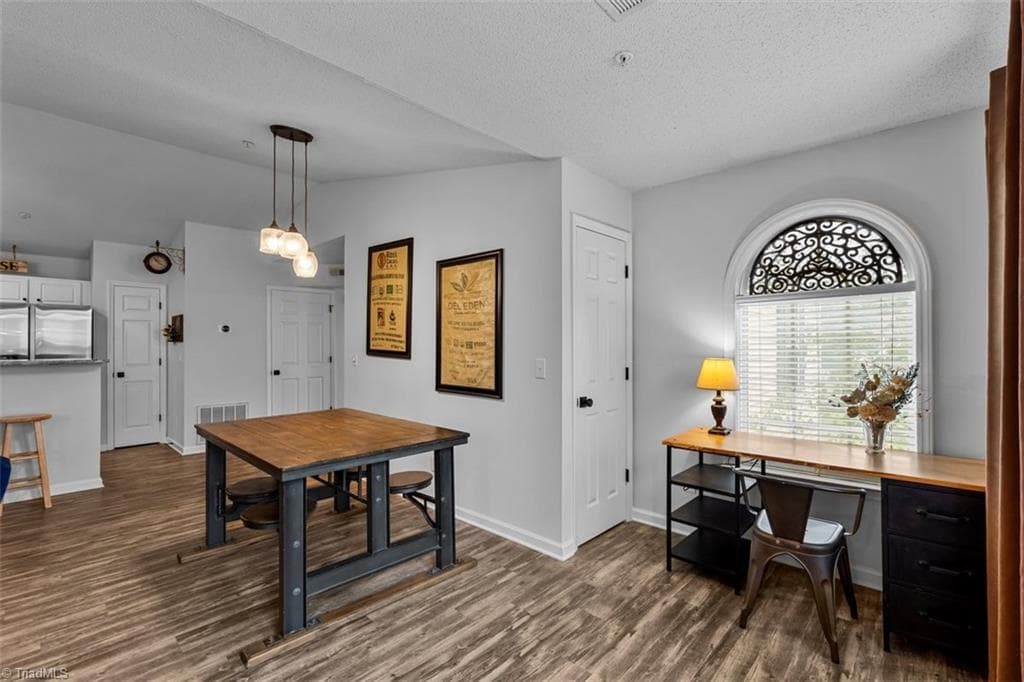 Stick/Site Built at 131 Ivy Glen Court, Winston-Salem NC 27127, Winston-Salem, photo 10 of 29