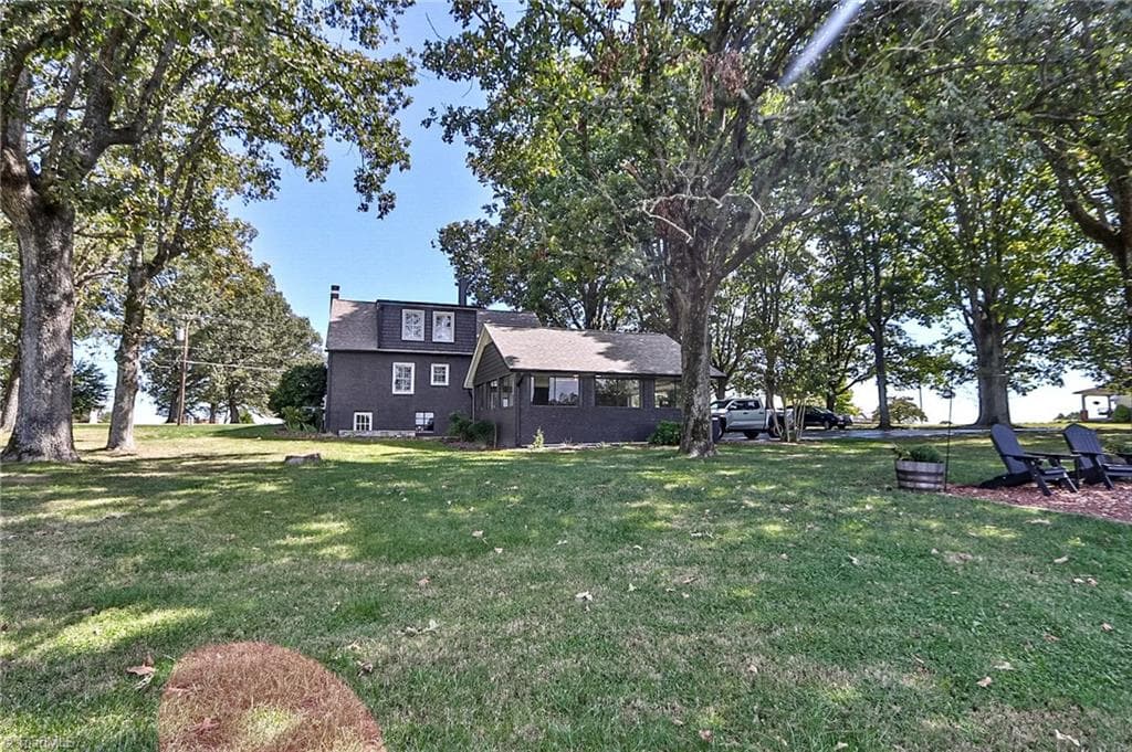 Stick/Site Built at 2659 US Highway 21, Hamptonville NC 27020, photo 6 of 48