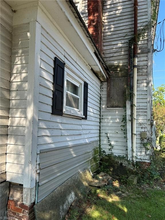 Stick/Site Built at 329 Bonner Street, Washington NC 27889, photo 2 of 35