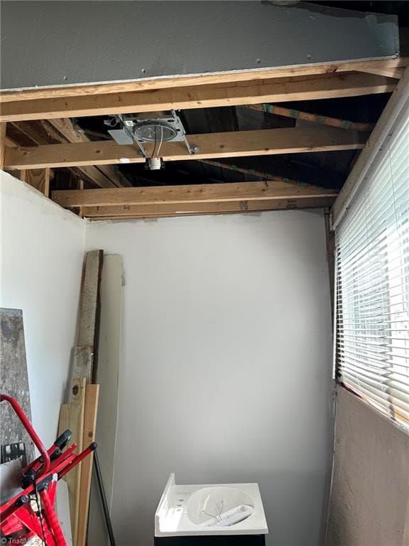 Stick/Site Built at 329 Bonner Street, Washington NC 27889, photo 6 of 35