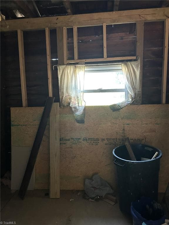 Stick/Site Built at 329 Bonner Street, Washington NC 27889, photo 10 of 35