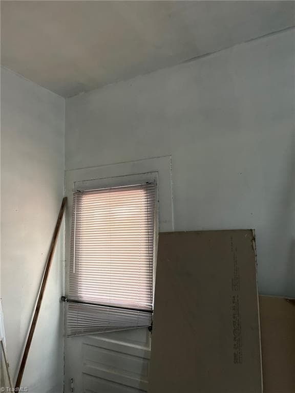 Stick/Site Built at 329 Bonner Street, Washington NC 27889, photo 14 of 35