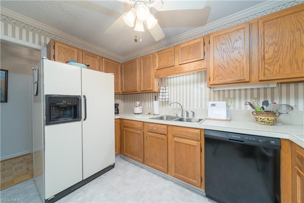 Stick/Site Built at 652 Lantern Ridge Drive, Winston-Salem NC 27104, photo 4 of 24