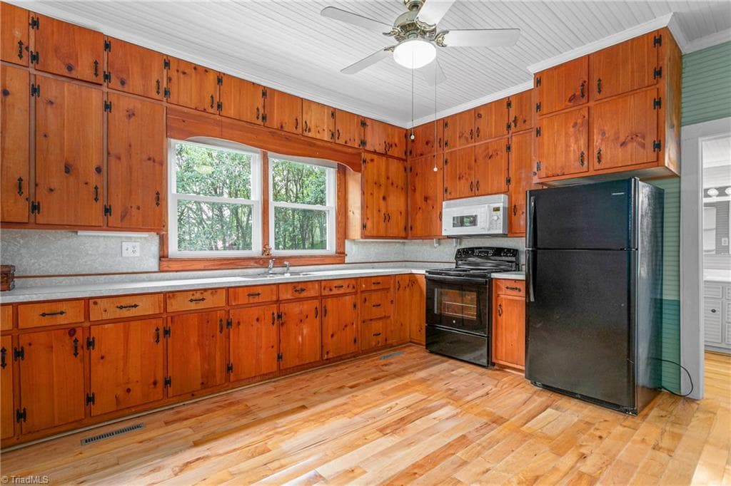 Stick/Site Built at 429 Asheboro Street, Liberty NC 27298, Liberty, photo 16 of 50