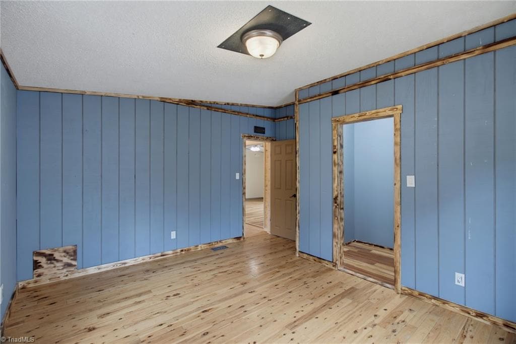 Manufactured Home at 202 Pond Trail, Reidsville NC 27320, Reidsville, photo 33 of 54