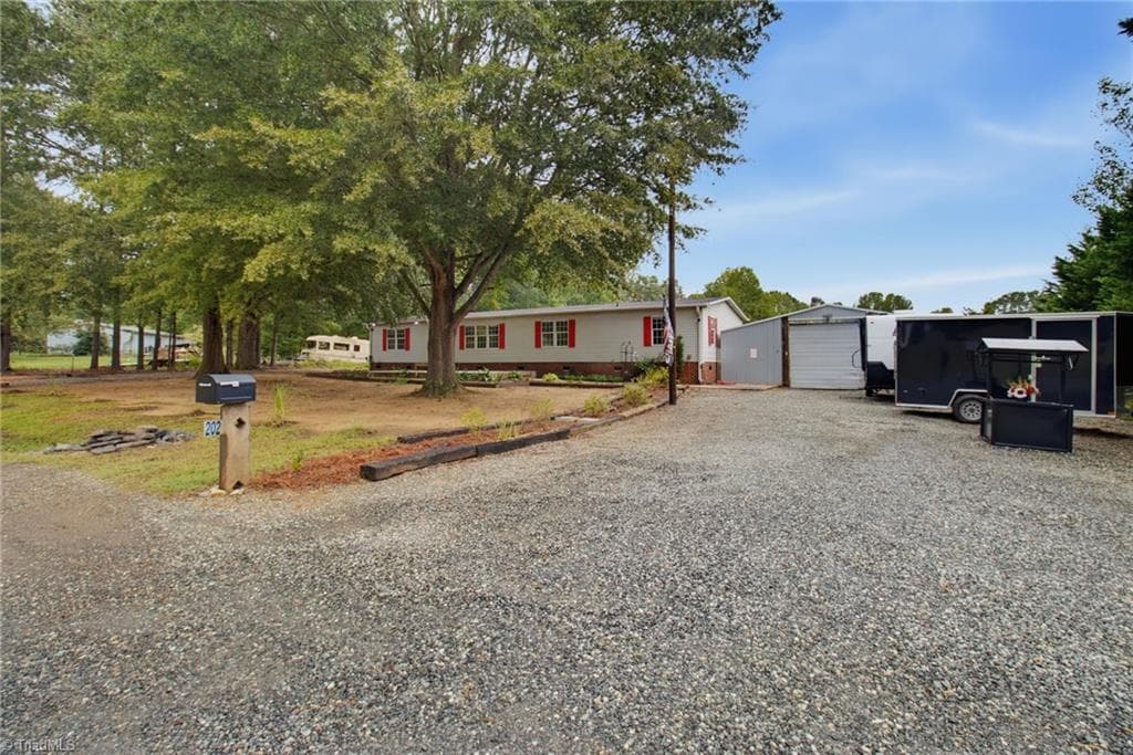 Manufactured Home at 202 Pond Trail, Reidsville NC 27320, Reidsville, photo 51 of 54