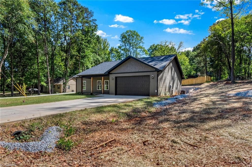 Stick/Site Built at 2328 Summerlin Street, Winston-Salem NC 27103, Winston-Salem, photo 34 of 34