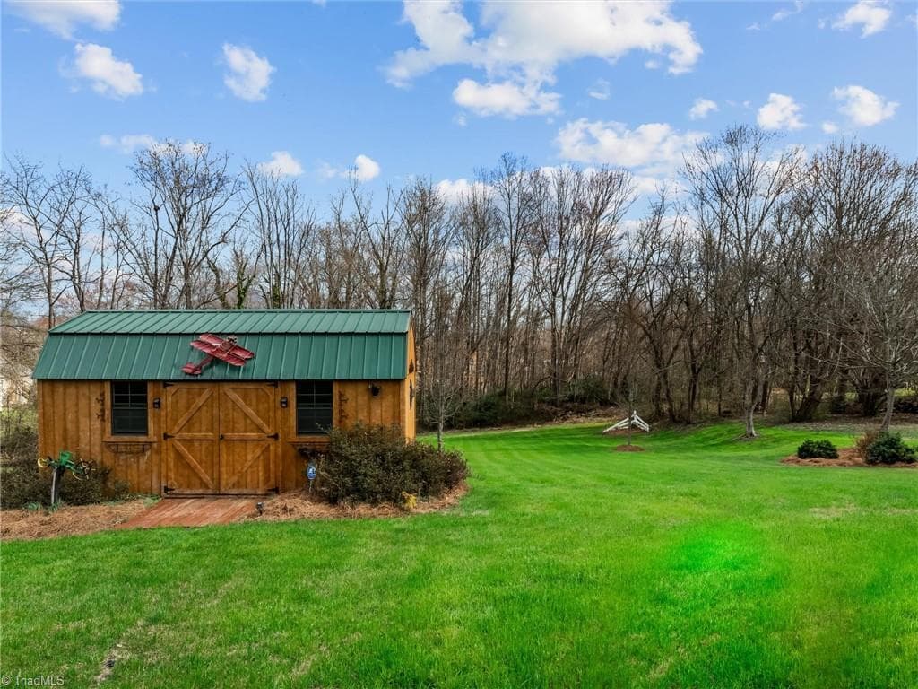 Stick/Site Built at 911 Banner Street, Mount Airy NC 27030, Mount Airy, photo 45 of 58