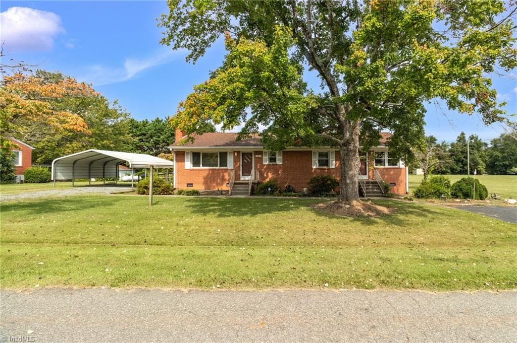 Stick/Site Built at 553 E Ridge Avenue, Liberty NC 27298, Liberty, photo 3 of 39