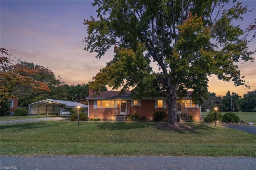 553 E Ridge Avenue, Liberty NC 27298