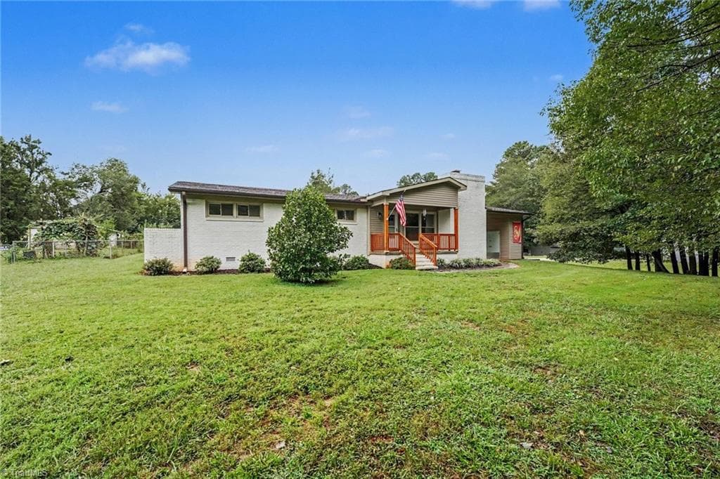 Stick/Site Built at 5107 Grandover Parkway, Greensboro NC 27407, photo 4 of 29