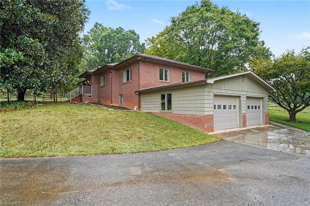 Stick/Site Built at 226 Pleasant Hill Drive, Elkin NC 28621, photo 3 of 45