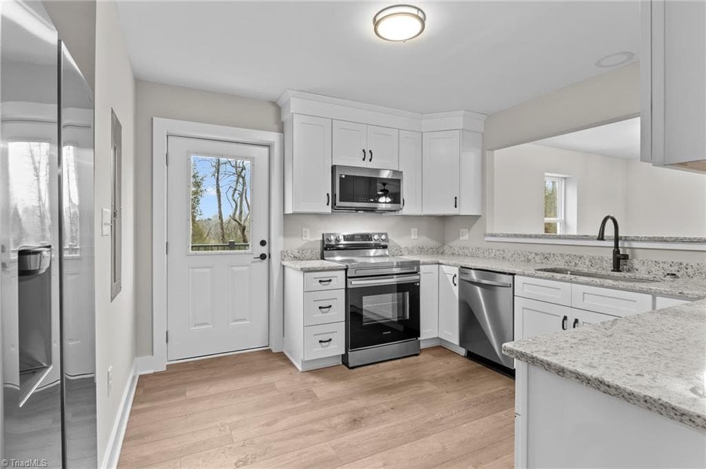 Stick/Site Built at 825 Washington Post Road, New Bern NC 28562, photo 6 of 7
