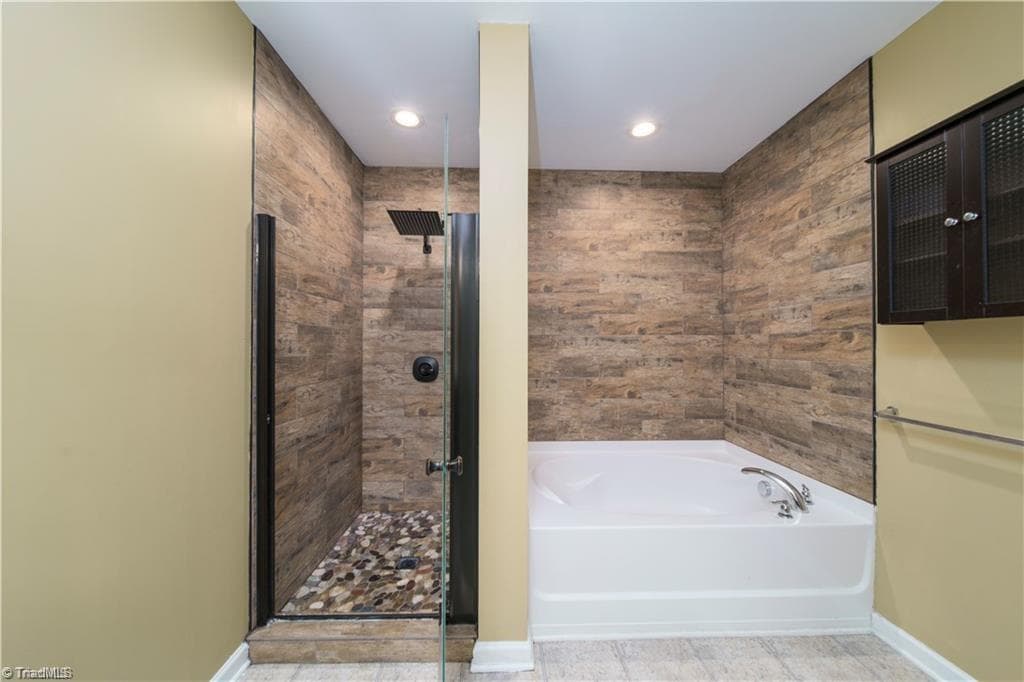 Stick/Site Built at 3275 Grandview Club Road, Pfafftown NC 27040, Pfafftown, photo 19 of 32