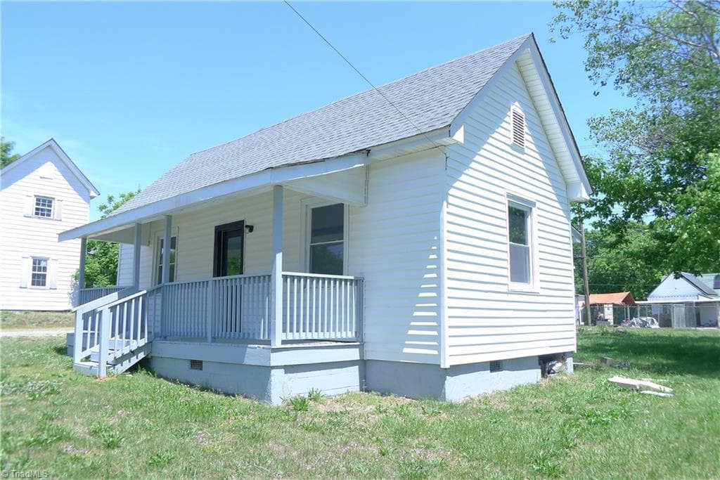 Stick/Site Built at 221 Duke Street, Cooleemee NC 27014, photo 2 of 26
