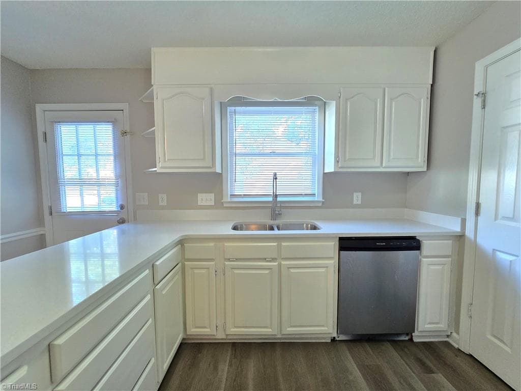 Stick/Site Built at 6509 River Hills Drive, Greensboro NC 27410, photo 13 of 41