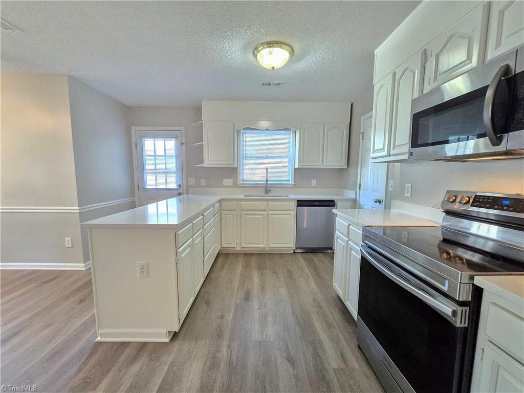 Stick/Site Built at 6509 River Hills Drive, Greensboro NC 27410, photo 10 of 41