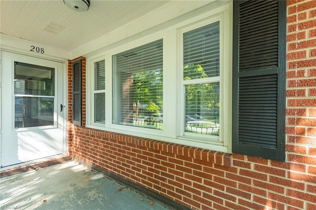 Stick/Site Built at 208 Avondale Drive, Lexington NC 27295, photo 3 of 44
