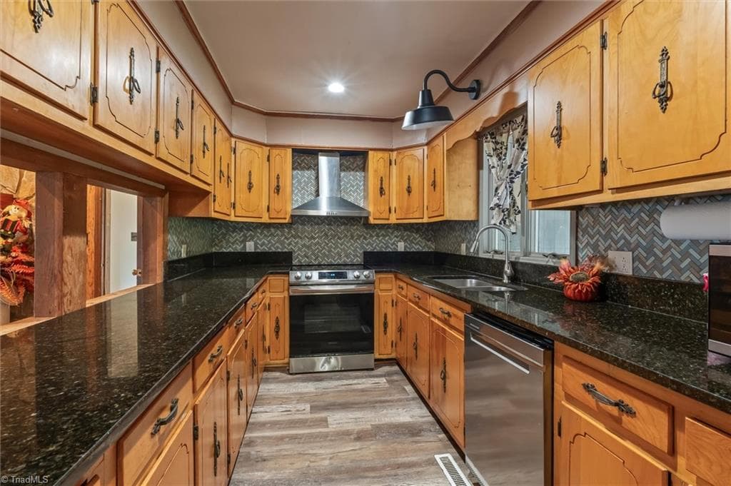 Stick/Site Built at 1098 Red Brush Road, Mount Airy NC 27030, Mount Airy, photo 19 of 44