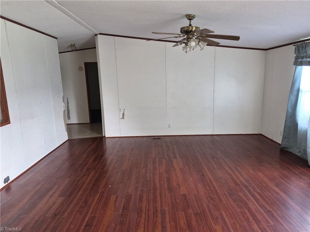Manufactured Home at 168 Fawn Brook Drive, Lexington NC 27292, Lexington, photo 3 of 42