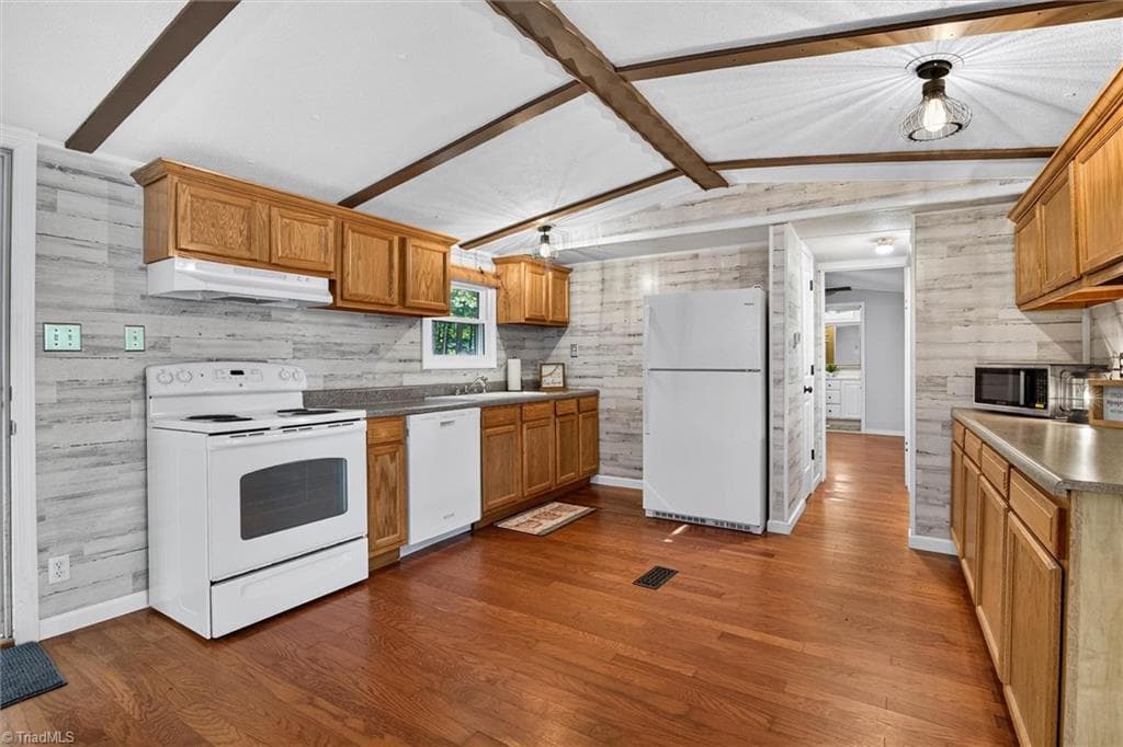 Manufactured Home at 390 lake landing Drive, Salisbury NC 28146, Salisbury, photo 12 of 50