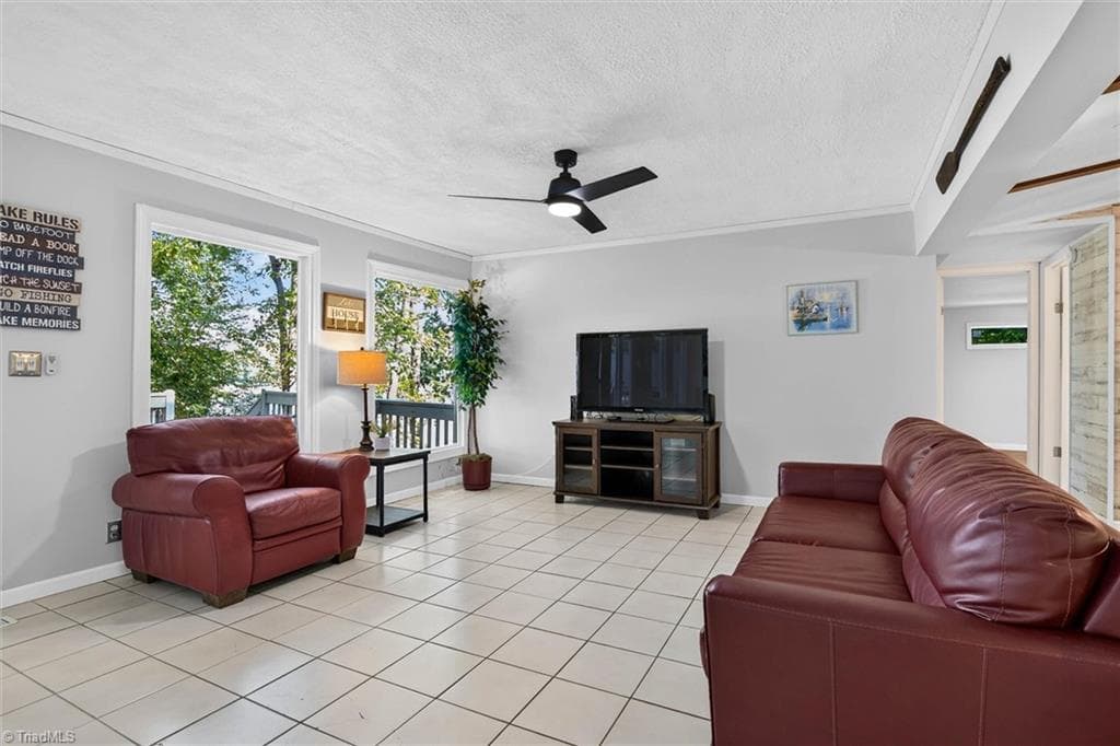 Manufactured Home at 390 lake landing Drive, Salisbury NC 28146, Salisbury, photo 18 of 50