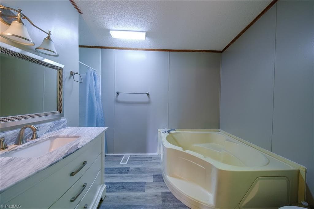 Manufactured Home at 1130 Mineral Springs Road, Madison NC 27025, photo 24 of 40