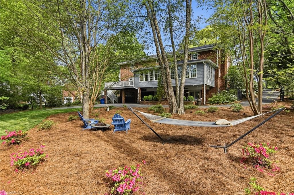 Perfect backyard to relax, play or plant. - 2862 Robinhood Road, Winston-Salem NC 27106, Winston-Salem