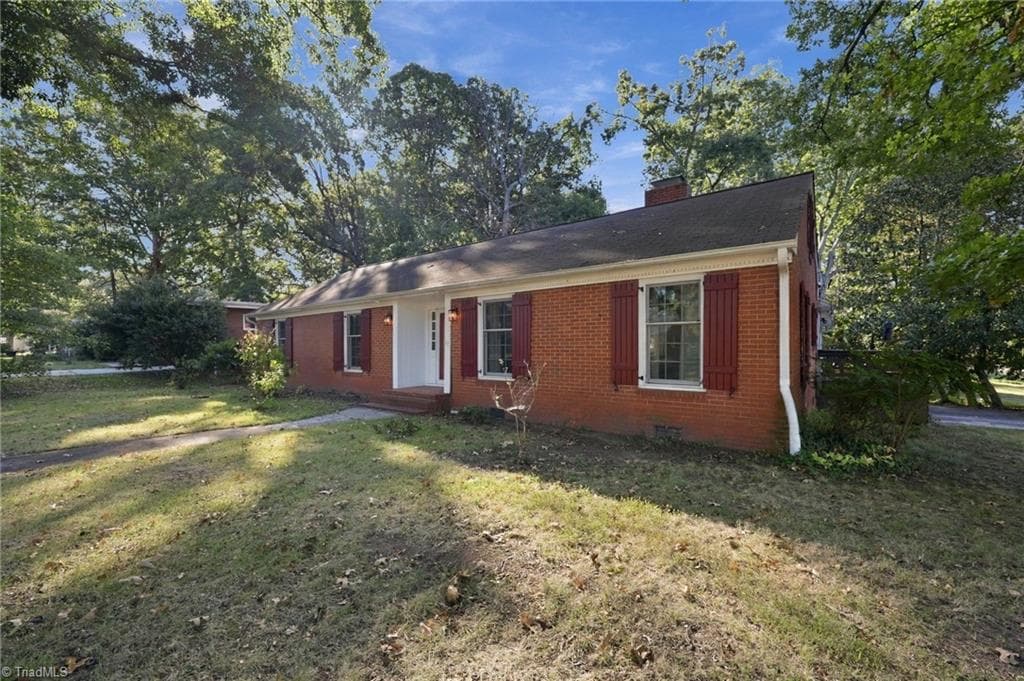 Stick/Site Built at 505 Overbrook Drive, High Point NC 27262, High Point, photo 3 of 46