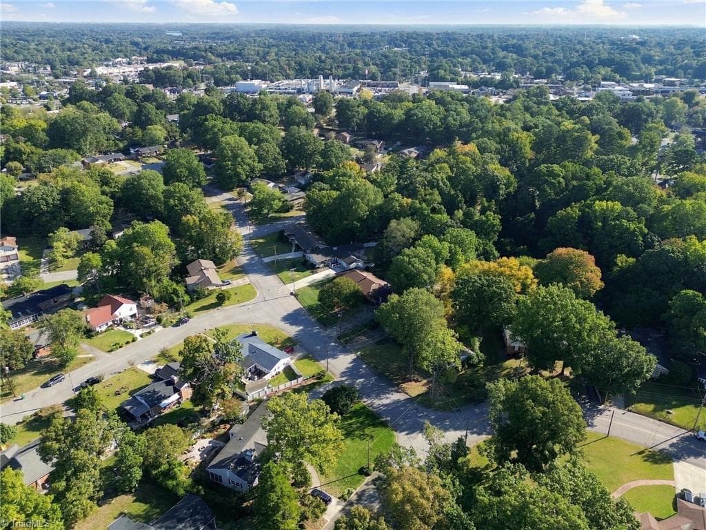 Stick/Site Built at 505 Overbrook Drive, High Point NC 27262, High Point, photo 41 of 46