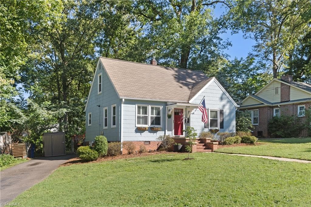 Stick/Site Built at 2509 Walker Avenue, Winston-Salem NC 27103, Winston-Salem, photo 2 of 28
