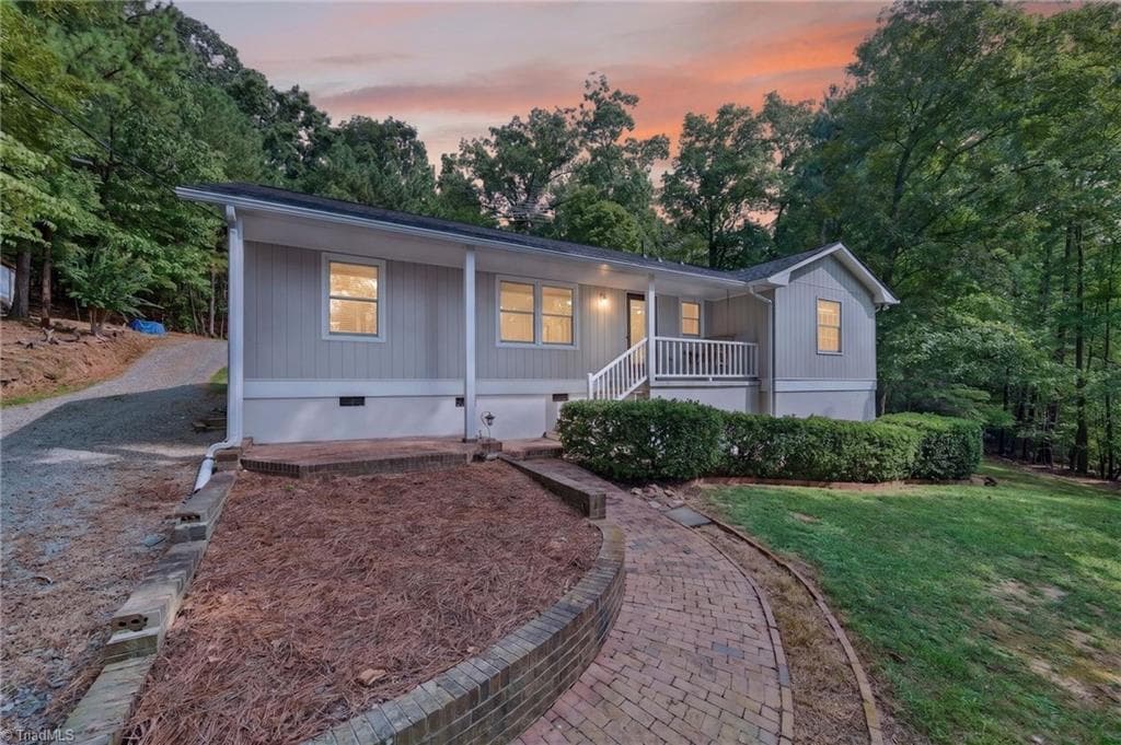 16 Piney Mountain Road, Chapel Hill NC 27514