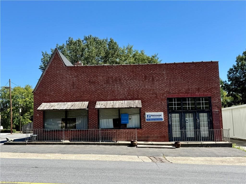 Office at 113 W Decatur Street, Madison NC 27025, Madison, photo 9 of 44