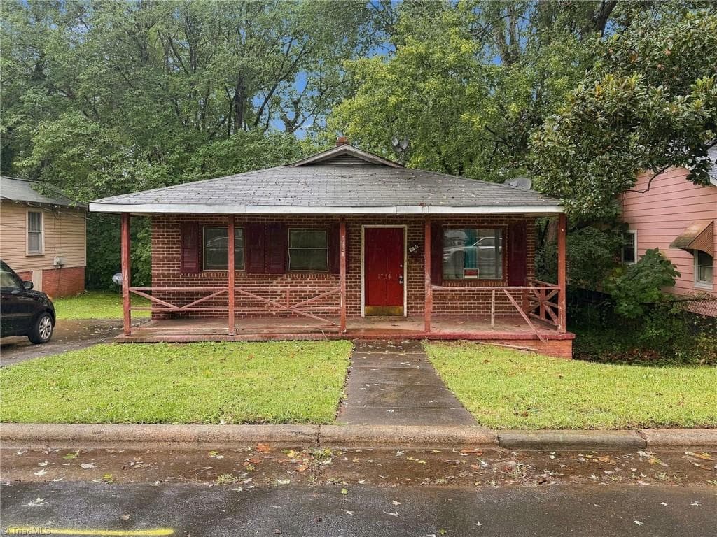Stick/Site Built at 1421 Fitch Street, Winston-Salem NC 27107, Winston-Salem, photo 3 of 24