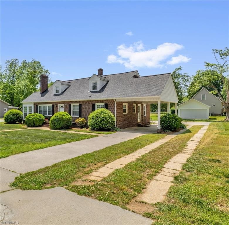 Stick/Site Built at 318 S Fayetteville Street, Liberty NC 27298, photo 3 of 35