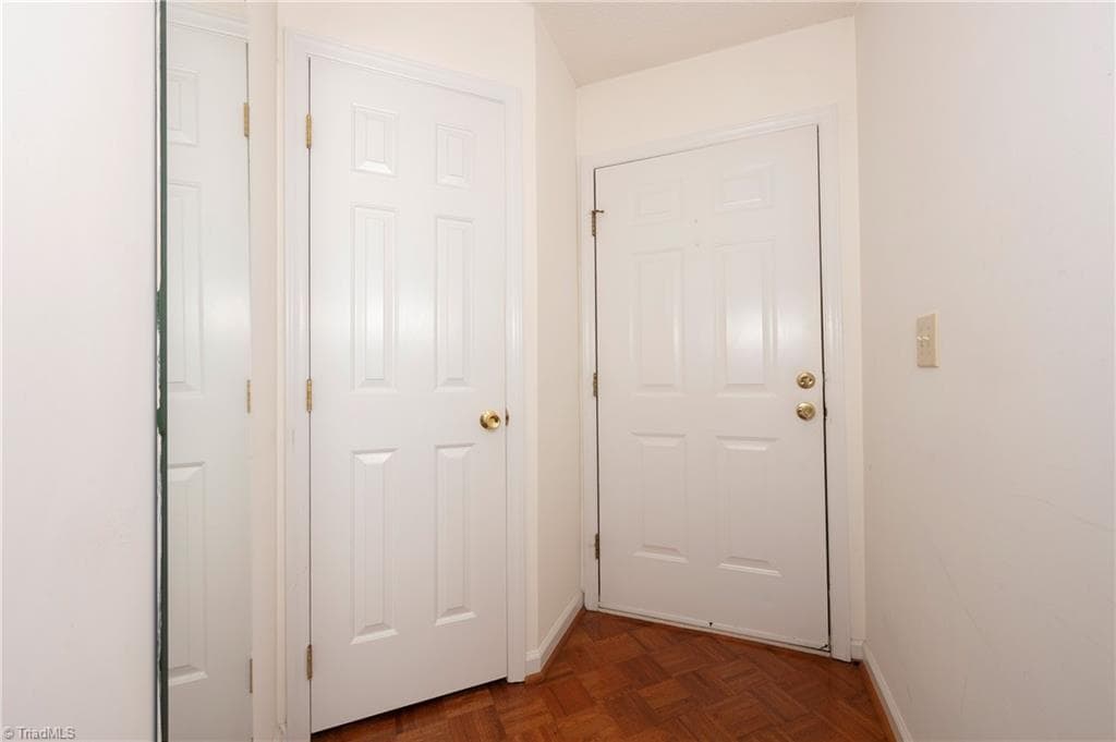 Stick/Site Built at 2716 Sawgrass Court, Winston-Salem NC 27103, photo 2 of 25