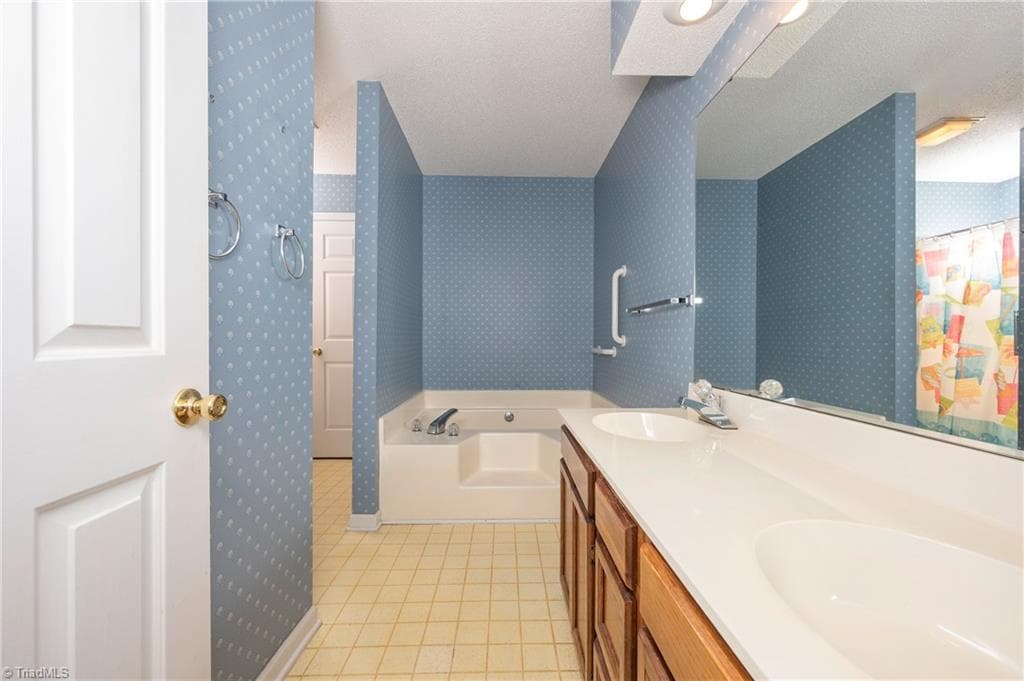 Stick/Site Built at 2716 Sawgrass Court, Winston-Salem NC 27103, photo 13 of 25