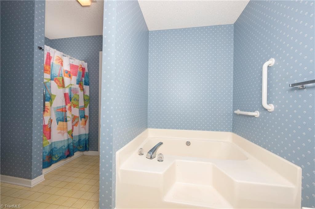 Stick/Site Built at 2716 Sawgrass Court, Winston-Salem NC 27103, photo 14 of 25
