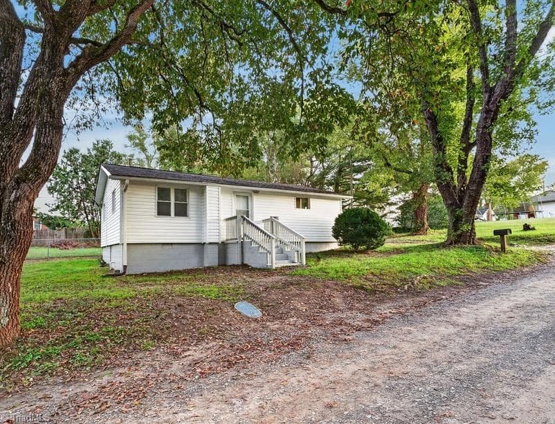 122 Galyean Road, Mount Airy NC 27030