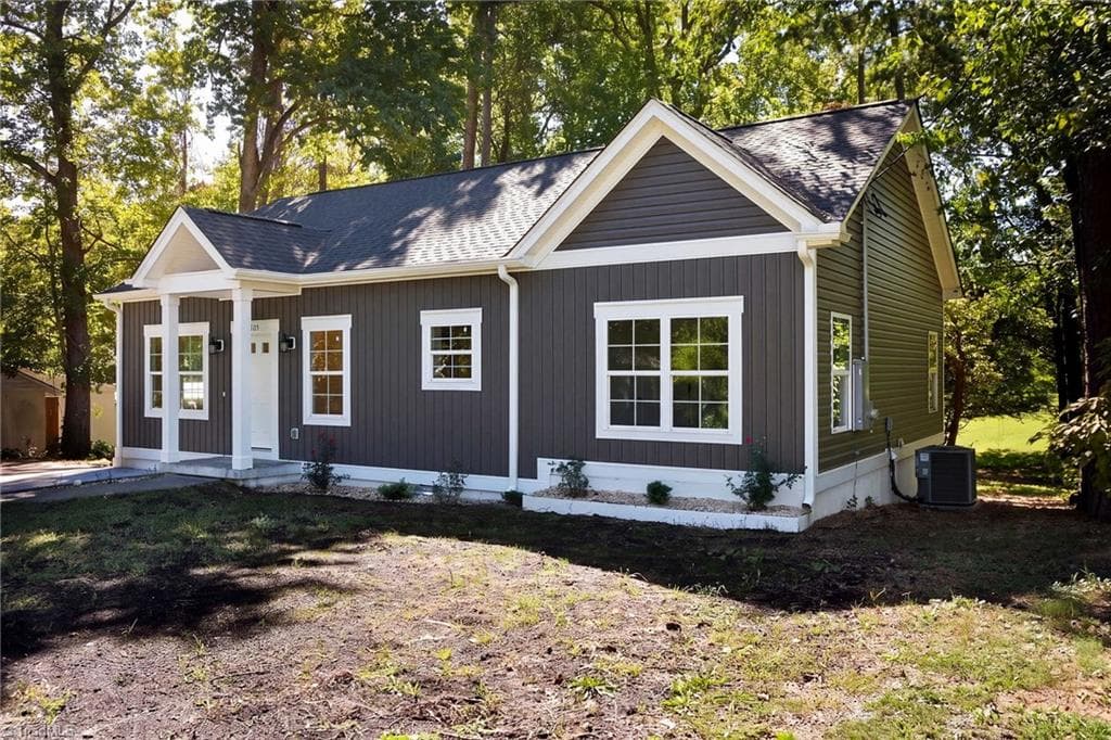 Stick/Site Built at 105 Trexler Avenue, Thomasville NC 27360, photo 2 of 26
