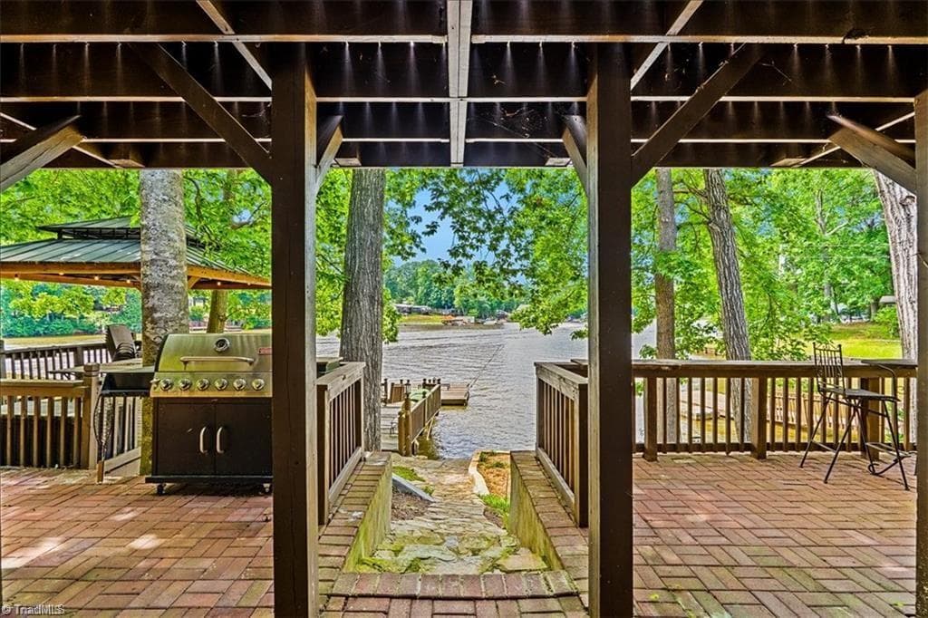 Stick/Site Built at 718 Lake Drive 9, Lexington NC 27292, Lexington, photo 34 of 45