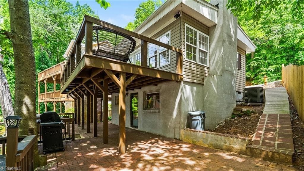 Stick/Site Built at 718 Lake Drive 9, Lexington NC 27292, Lexington, photo 10 of 45