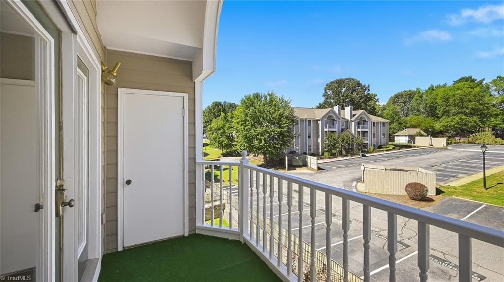 Stick/Site Built at 3701 #5J Cotswold Terrace, Greensboro NC 27410, photo 12 of 36