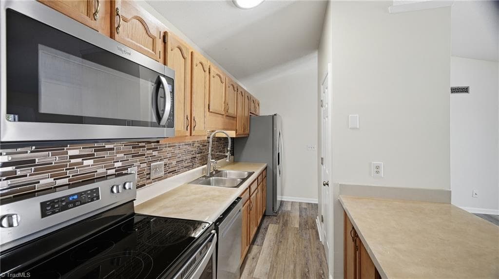 Stick/Site Built at 3701 #5J Cotswold Terrace, Greensboro NC 27410, photo 7 of 36