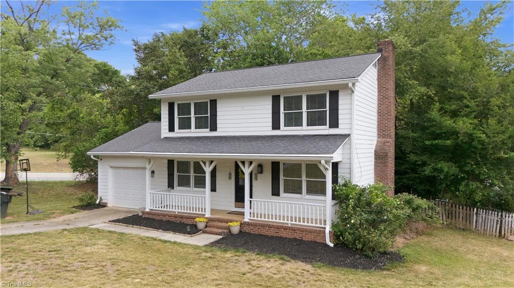 Stick/Site Built at 5404 North Oaks Drive, Greensboro NC 27455, photo 2 of 33