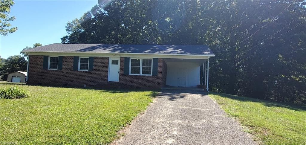 Stick/Site Built at 141 Eleanor Avenue, Mount Airy NC 27030, Mount Airy, photo 3 of 36
