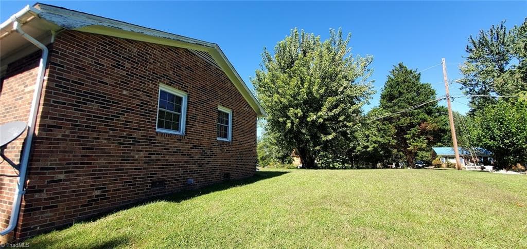 Stick/Site Built at 141 Eleanor Avenue, Mount Airy NC 27030, Mount Airy, photo 33 of 36